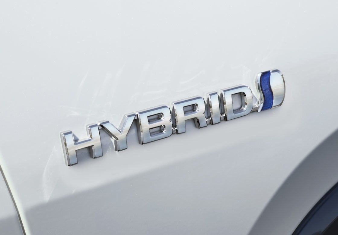 Toyota RAV4-ը ընտրում է Հիբրիդ